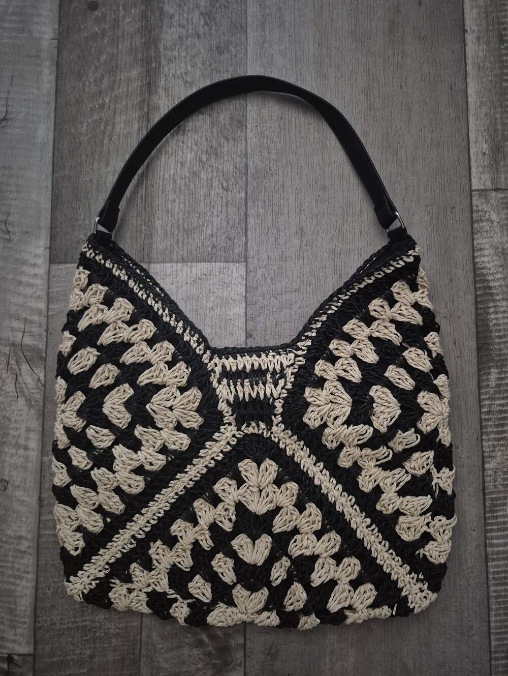 Commense Crochet Straw Shoulder Bag Black Tan OS NWT - Picture 8 of 10